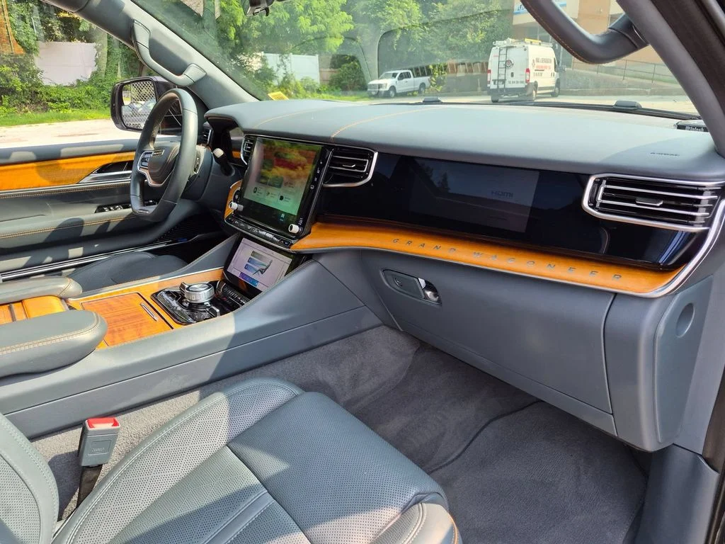 Used 2022 Black Jeep Series II image 36