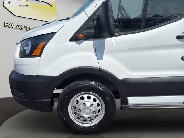 Used 2024 White Ford  image 23