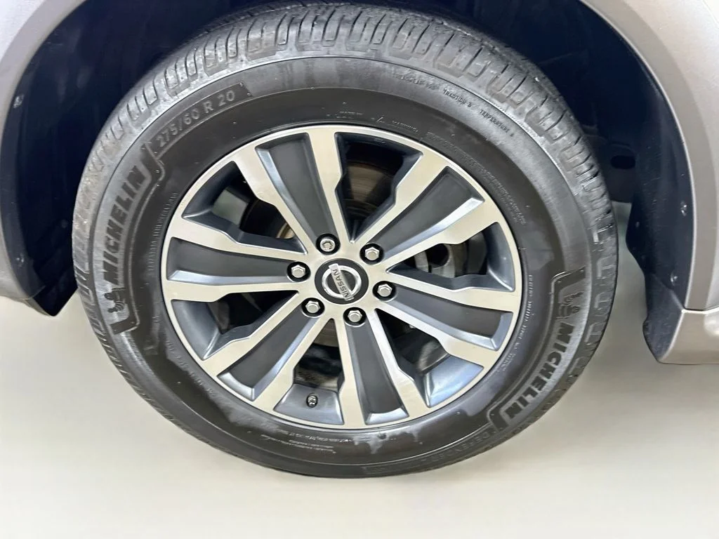 Used 2017 Pearl White Nissan SL image 43