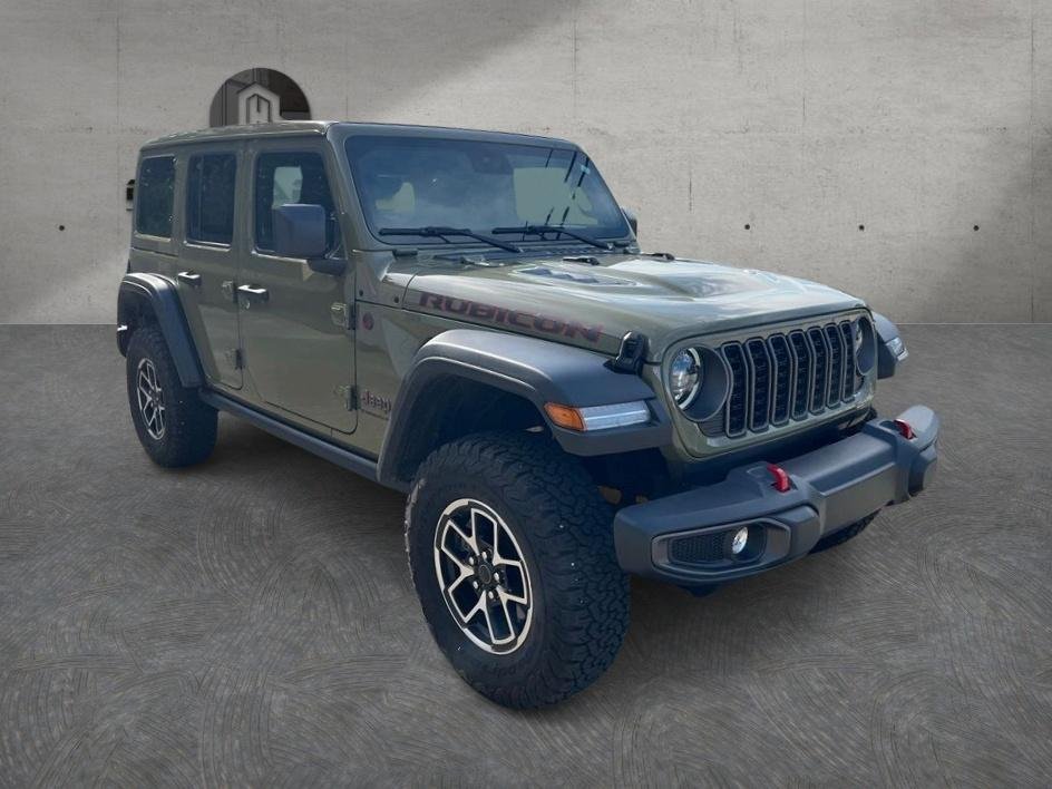 Used 2025 Green Jeep Rubicon image 3