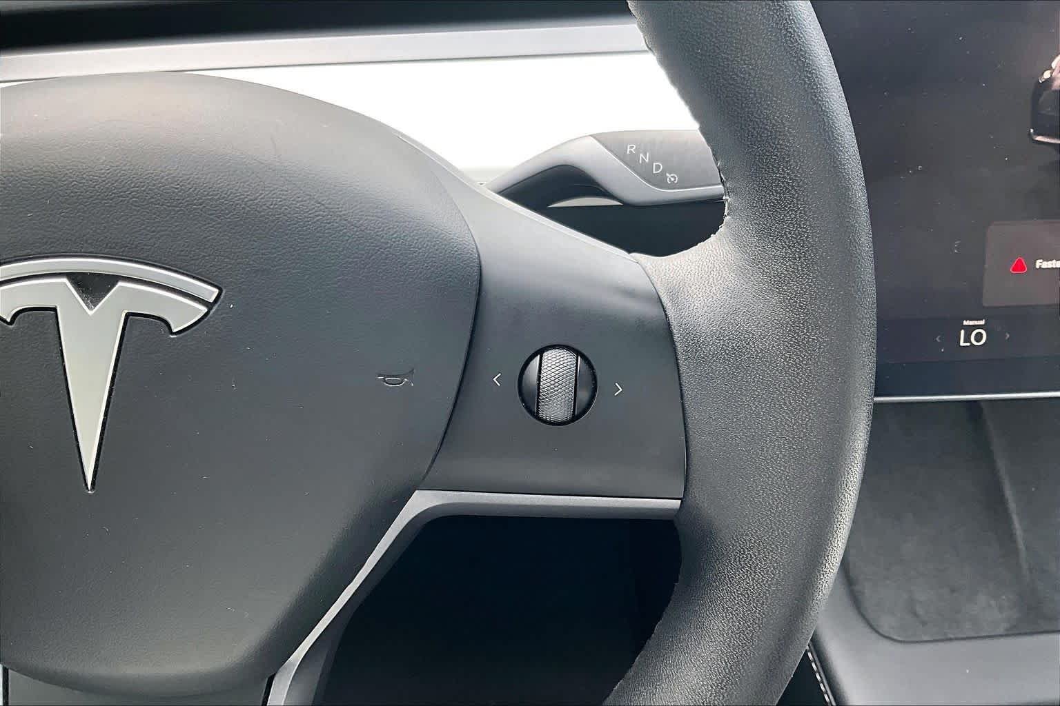 Used 2023 Deep Blue Metallic Tesla  image 24