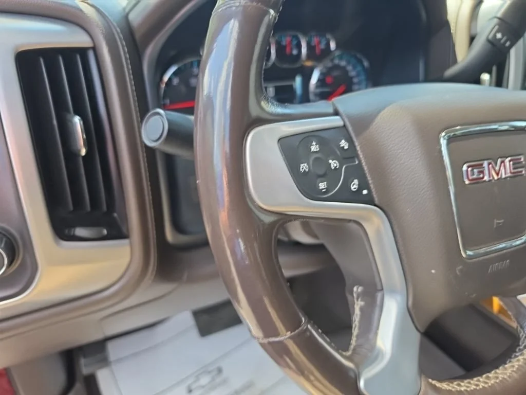 Used 2018 RED QUARTZ TINTCOAT GMC SLT image 22