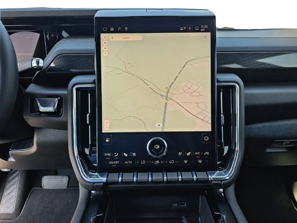 New 2026 Summit White GMC Elevation image 25