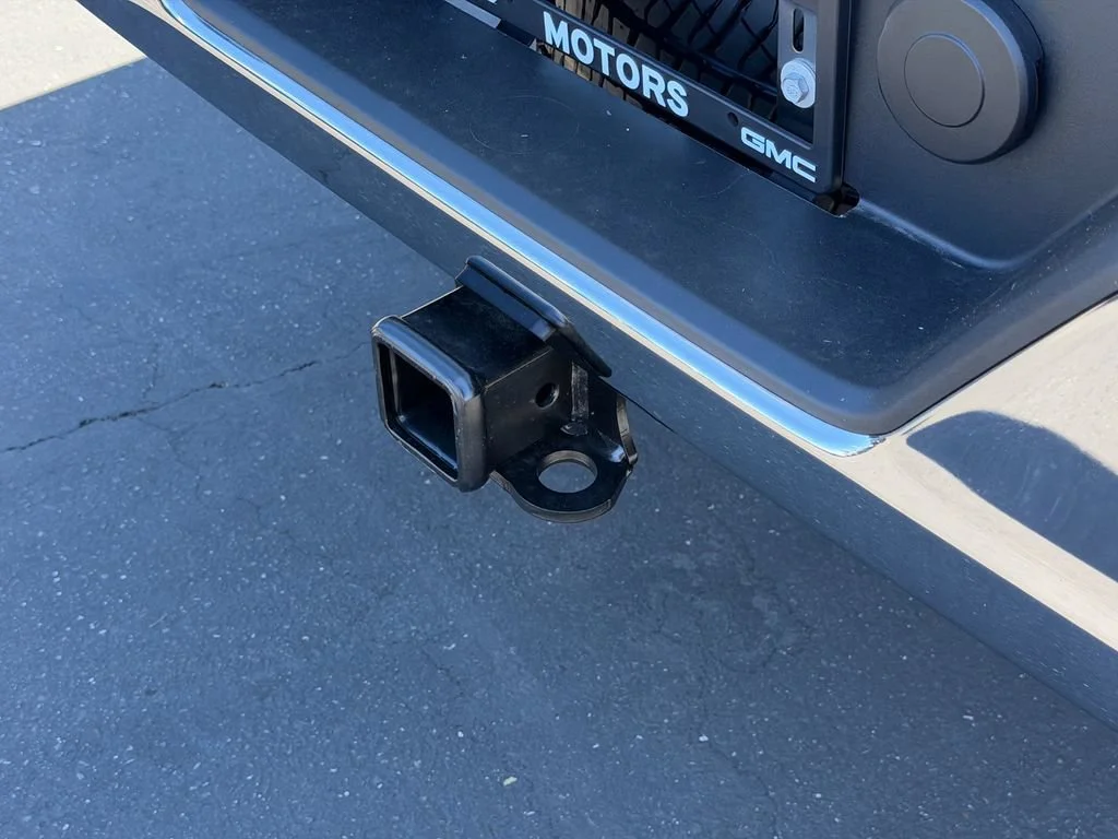 New 2026 Summit White GMC Pro image 12