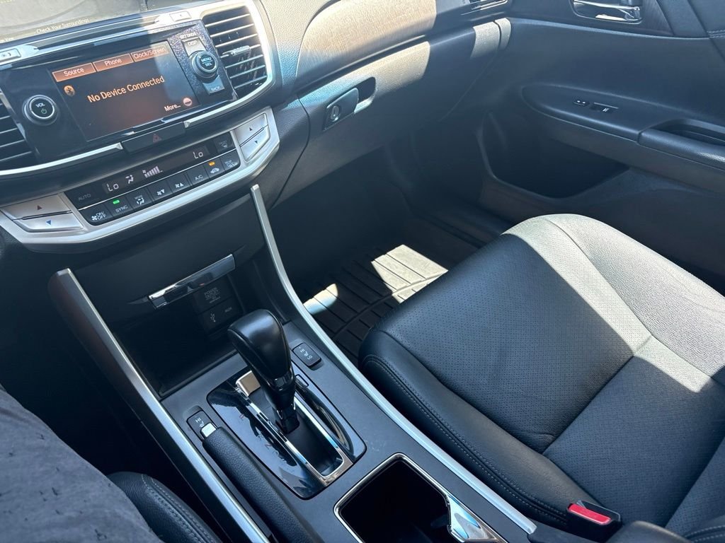 Used 2014 Gray Honda EX-L image 24