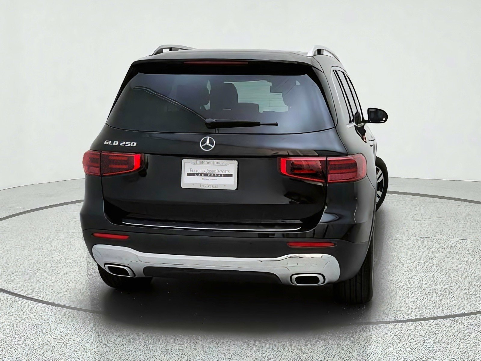 Used 2026 Night Black Mercedes-Benz GLB 250 image 10