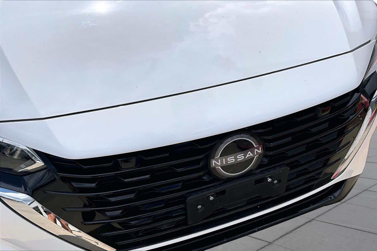 Used 2024 Fresh Powder Nissan SV image 28