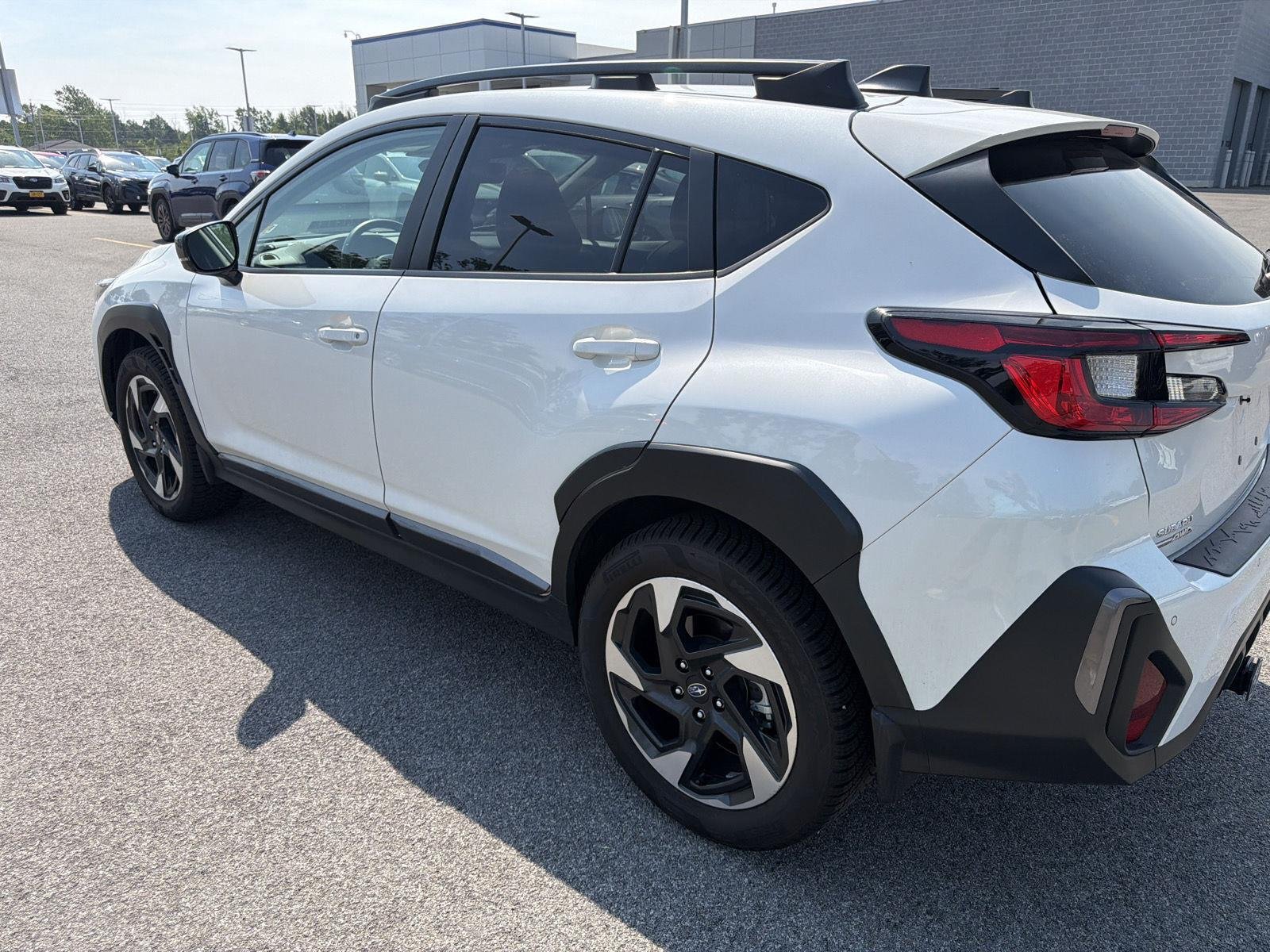 Used 2024 Crystal White Pearl Subaru Limited image 5