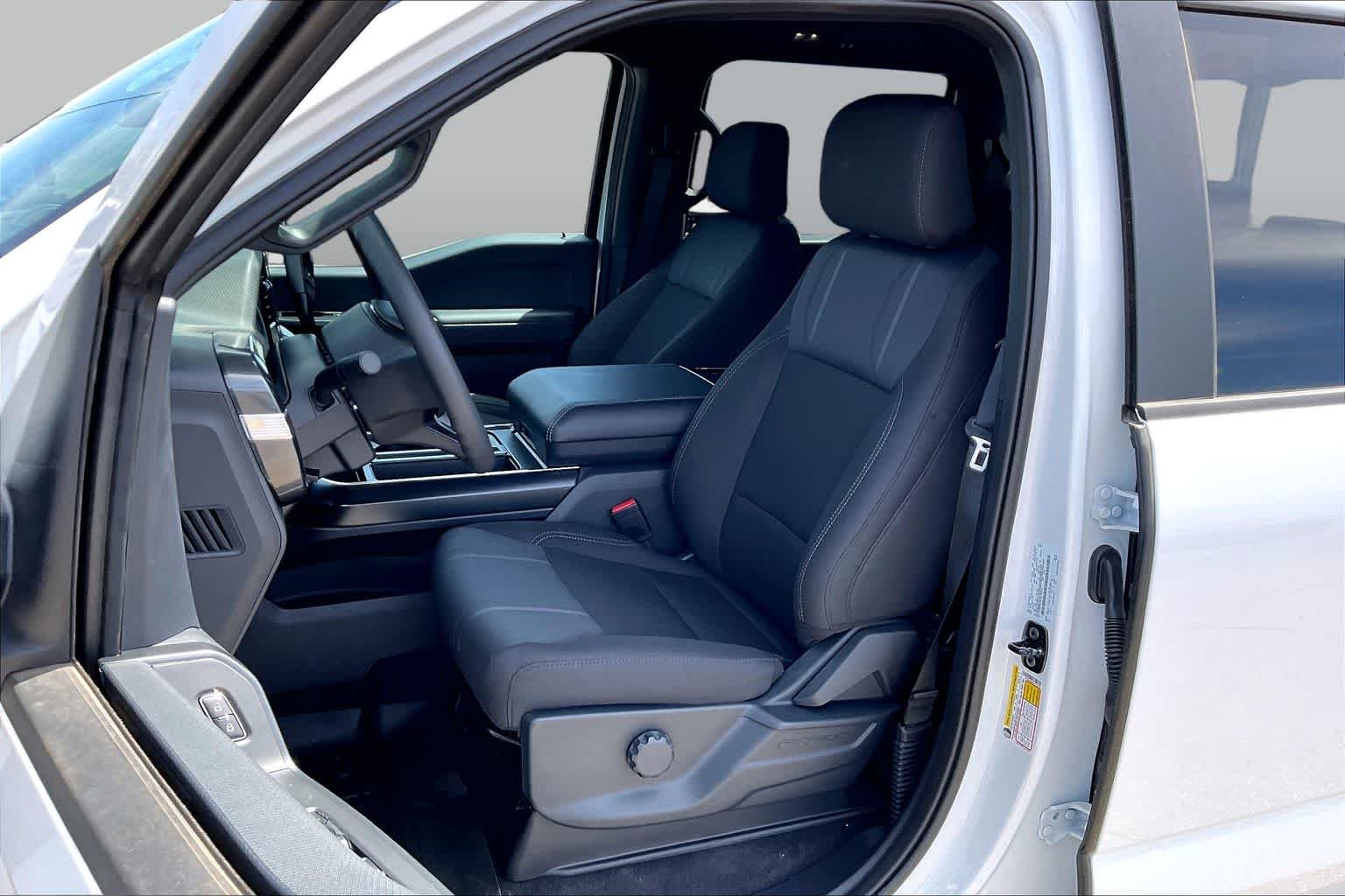 New 2026 Oxford White Ford STX® image 9