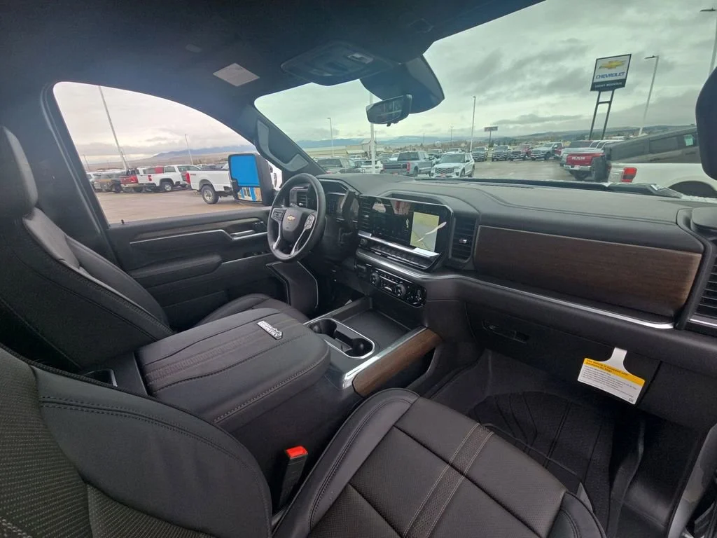 2026 Chevrolet Silverado 3500 HD High Country - Photo 12
