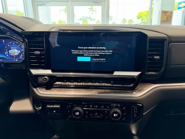 2025 Chevrolet Silverado 1500 LTZ - Photo 32