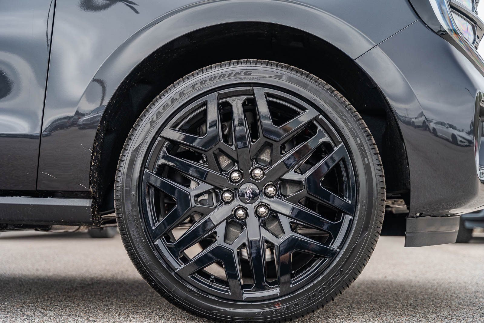 New 2026 Dark Matter Gray Metallic Ford MAX Platinum® image 10