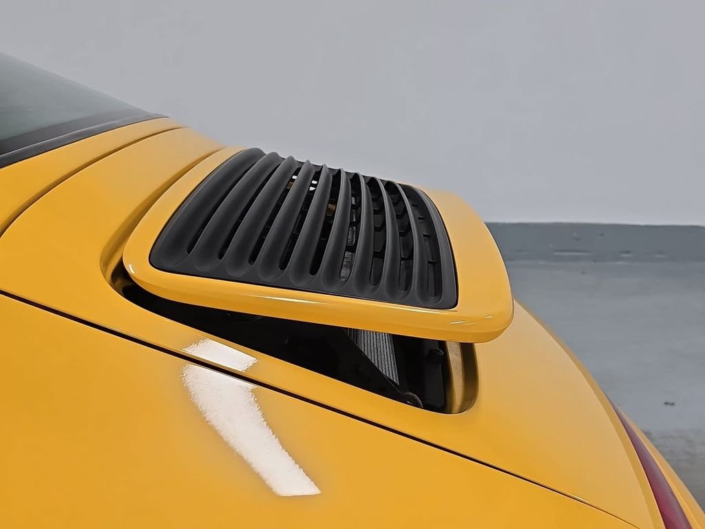 Used 1997  Porsche Carrera 2 image 28