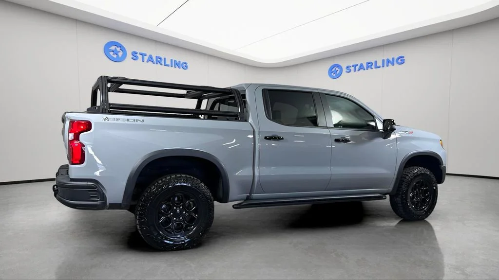 Used 2025 Slate Gray Metallic Chevrolet ZR2 image 10