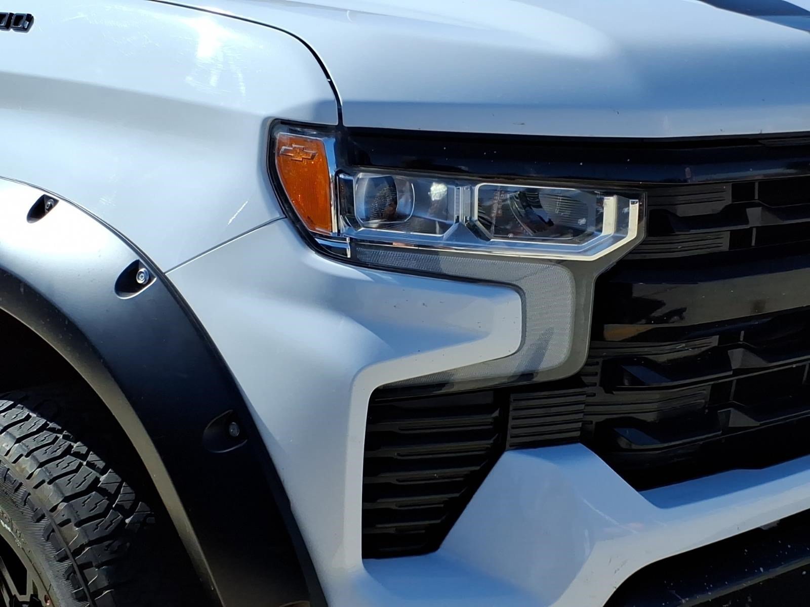 Used 2023 Summit White Chevrolet LT image 4
