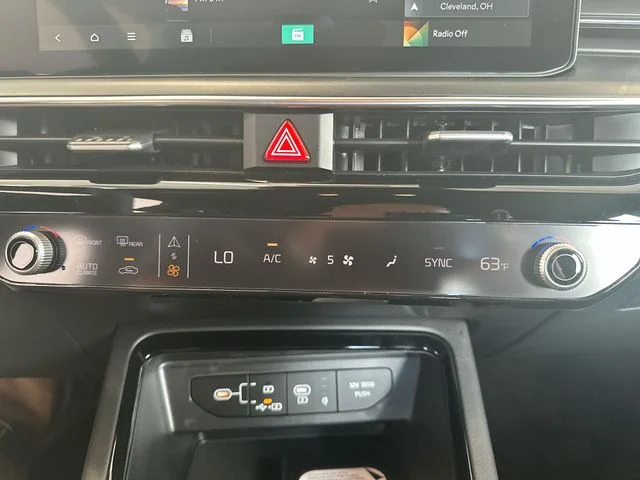 New 2026 Aurora Black Pearl Kia GT-Line FWD image 18