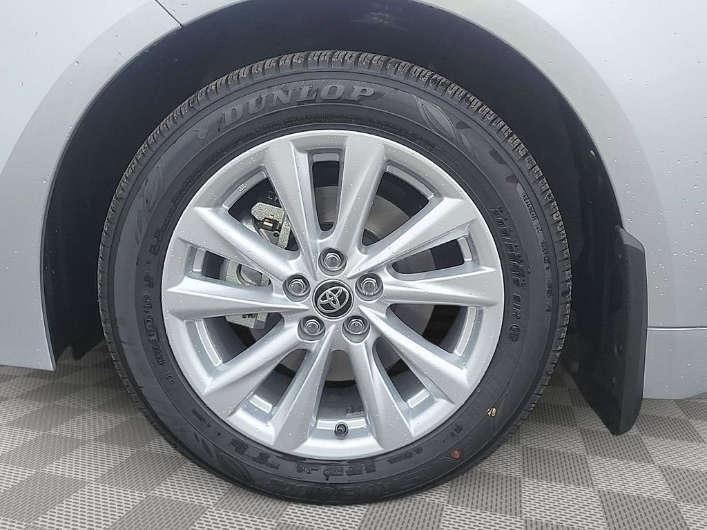 2026 Toyota Corolla XLE - Photo 25