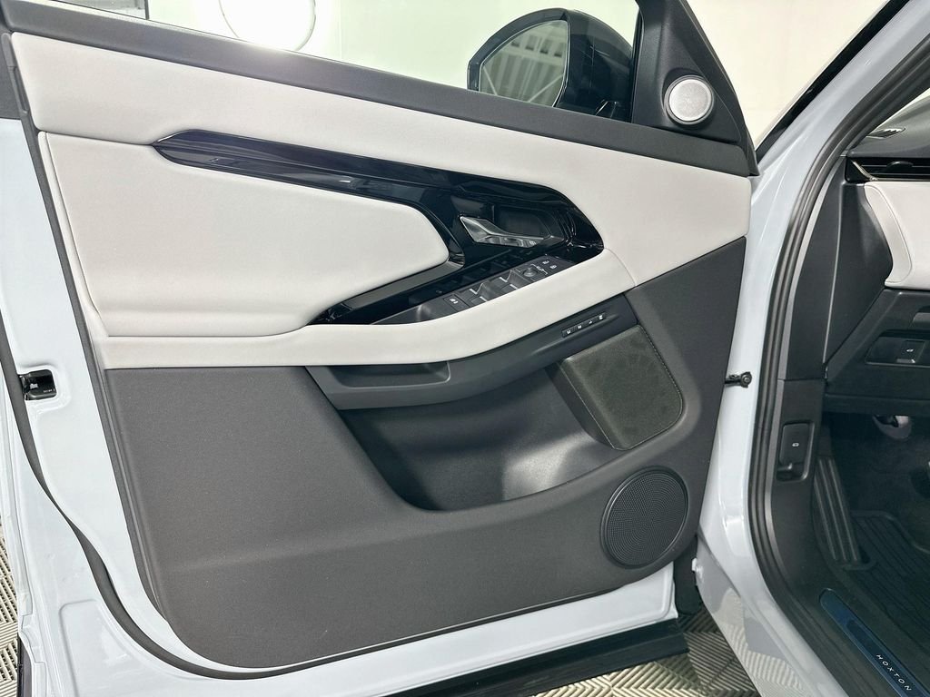 New 2026 Arroios Grey Land Rover Hoxton Edition image 22