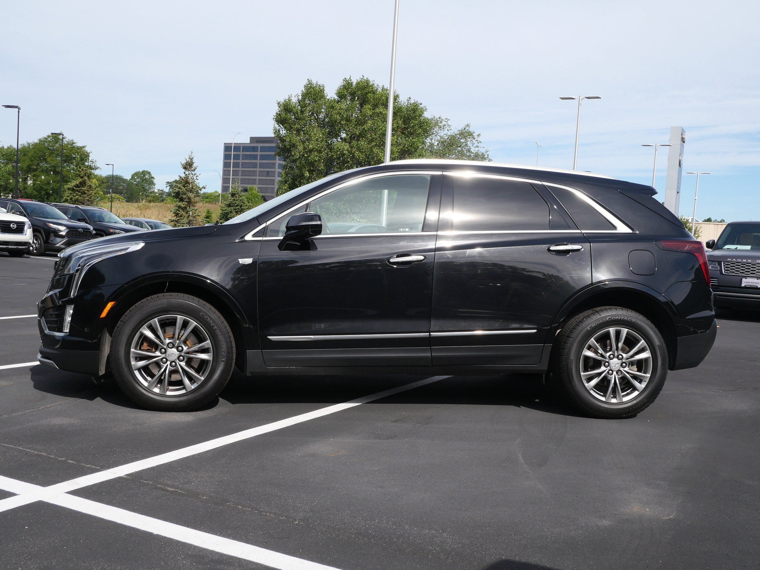 Used 2023 Cadillac XT5 Premium Luxury with VIN 1GYKNDRS2PZ182628 for sale in Minneapolis, Minnesota