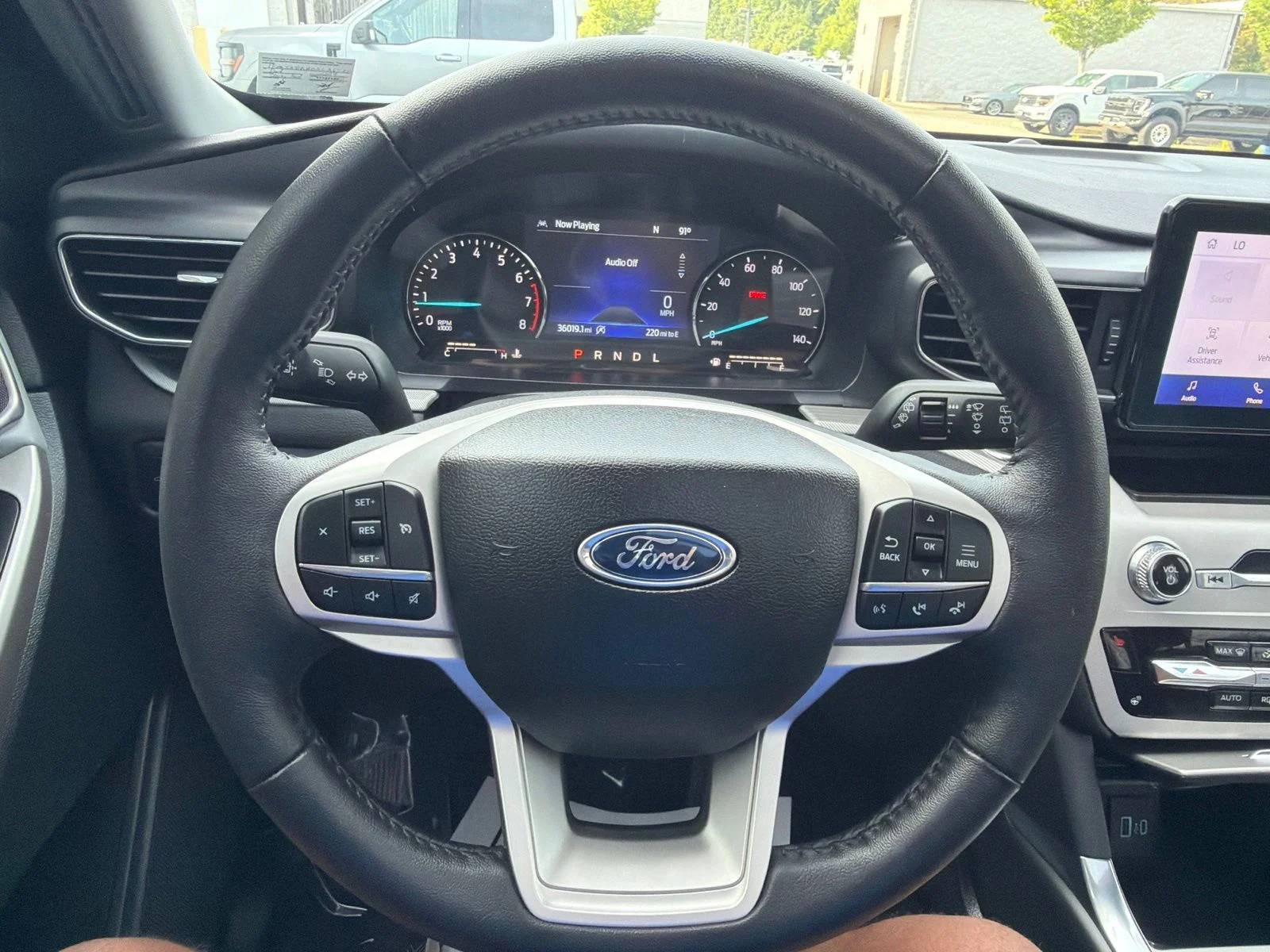 Used 2024 Green Ford XLT image 18