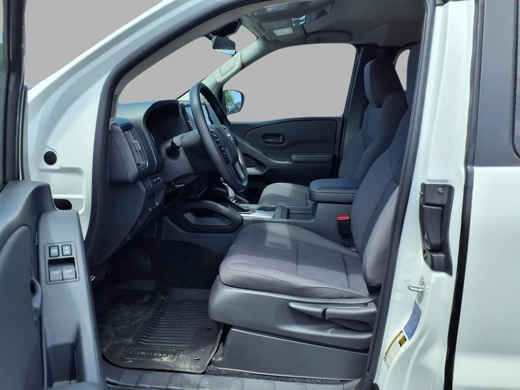 New 2026 Glacier White Nissan King Cab® S image 22