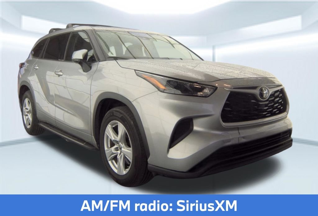 Used 2022 Silver Toyota L image 5
