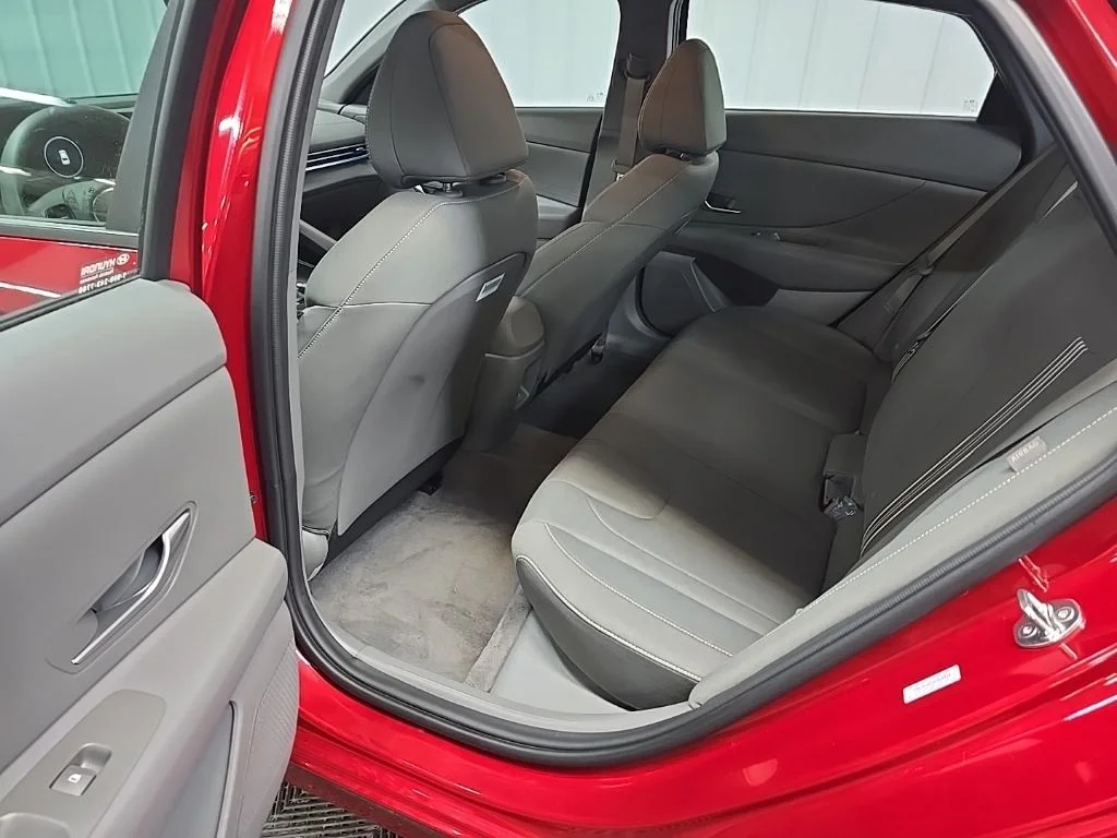 Used 2024 Red Hyundai SEL image 34