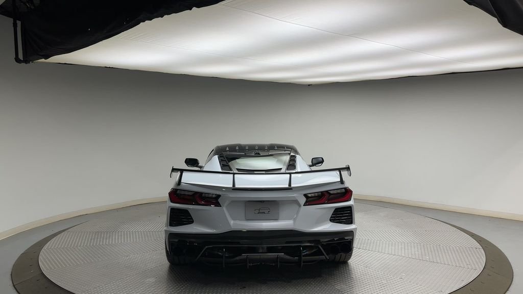 Used 2020 Ceramic White Chevrolet Stingray image 3