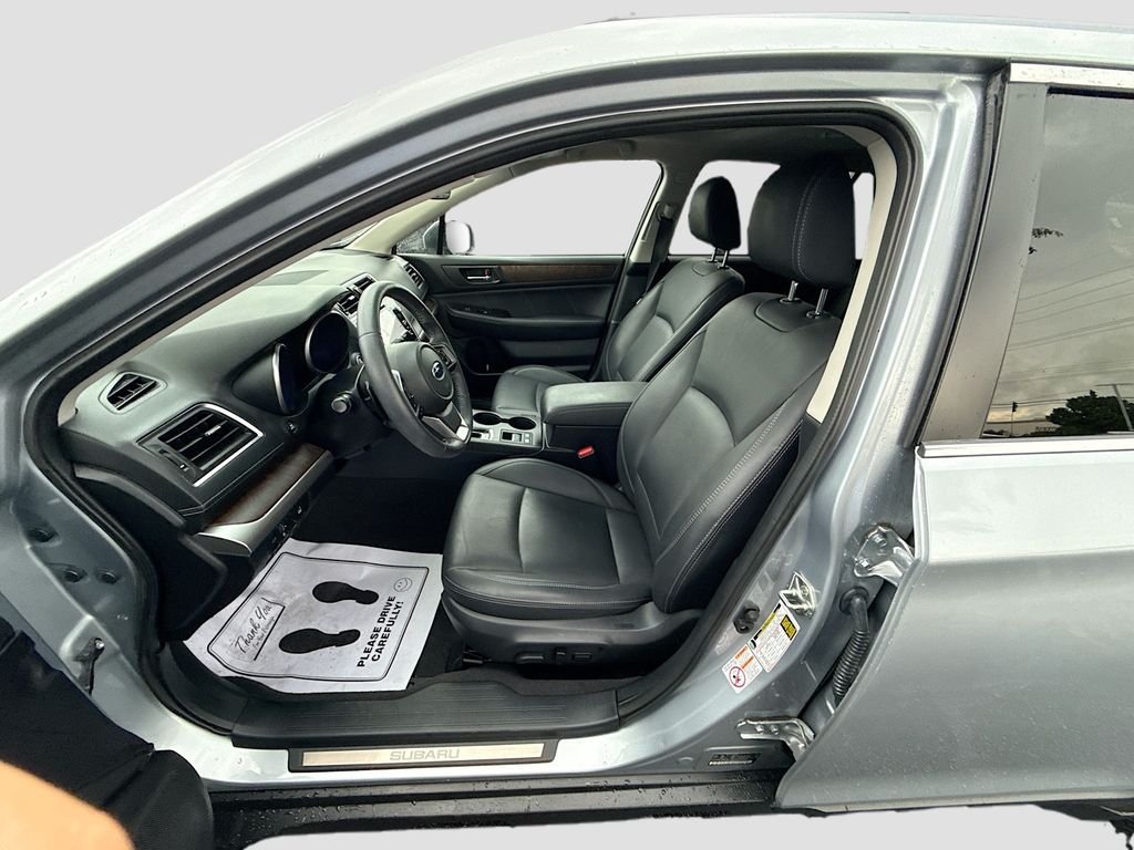 Used 2019 Ice Silver Metallic Subaru Limited image 22