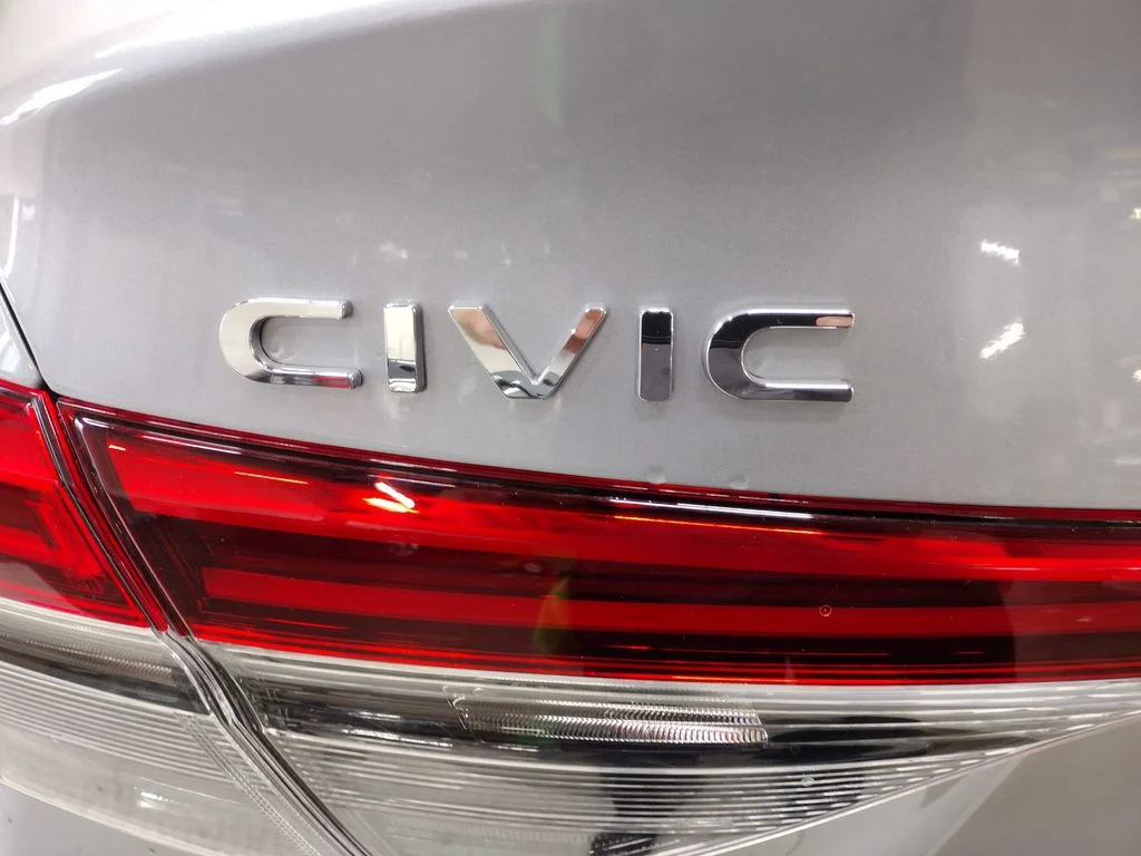 Used 2024 Silver Honda LX image 14