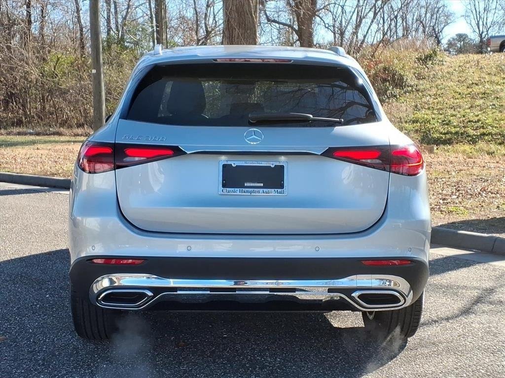 New 2026 SILVER Mercedes-Benz GLC 300 image 8