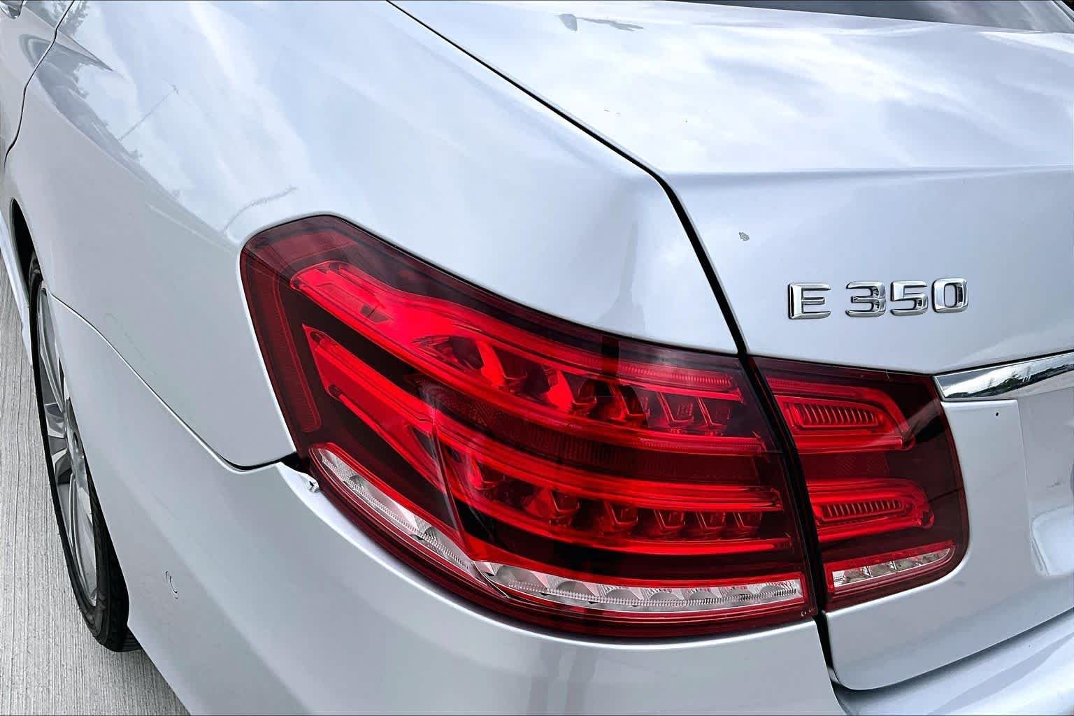 Used 2016 Iridium Silver Metallic Mercedes-Benz E 350 Sport image 25