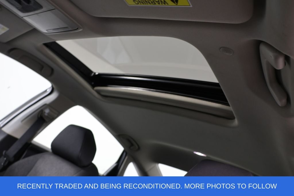 Used 2025 Gray Honda SE image 18