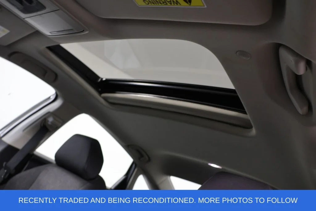 Used 2025 Gray Honda SE image 18