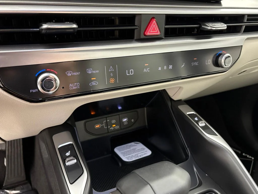 New 2026 White Kia S image 36