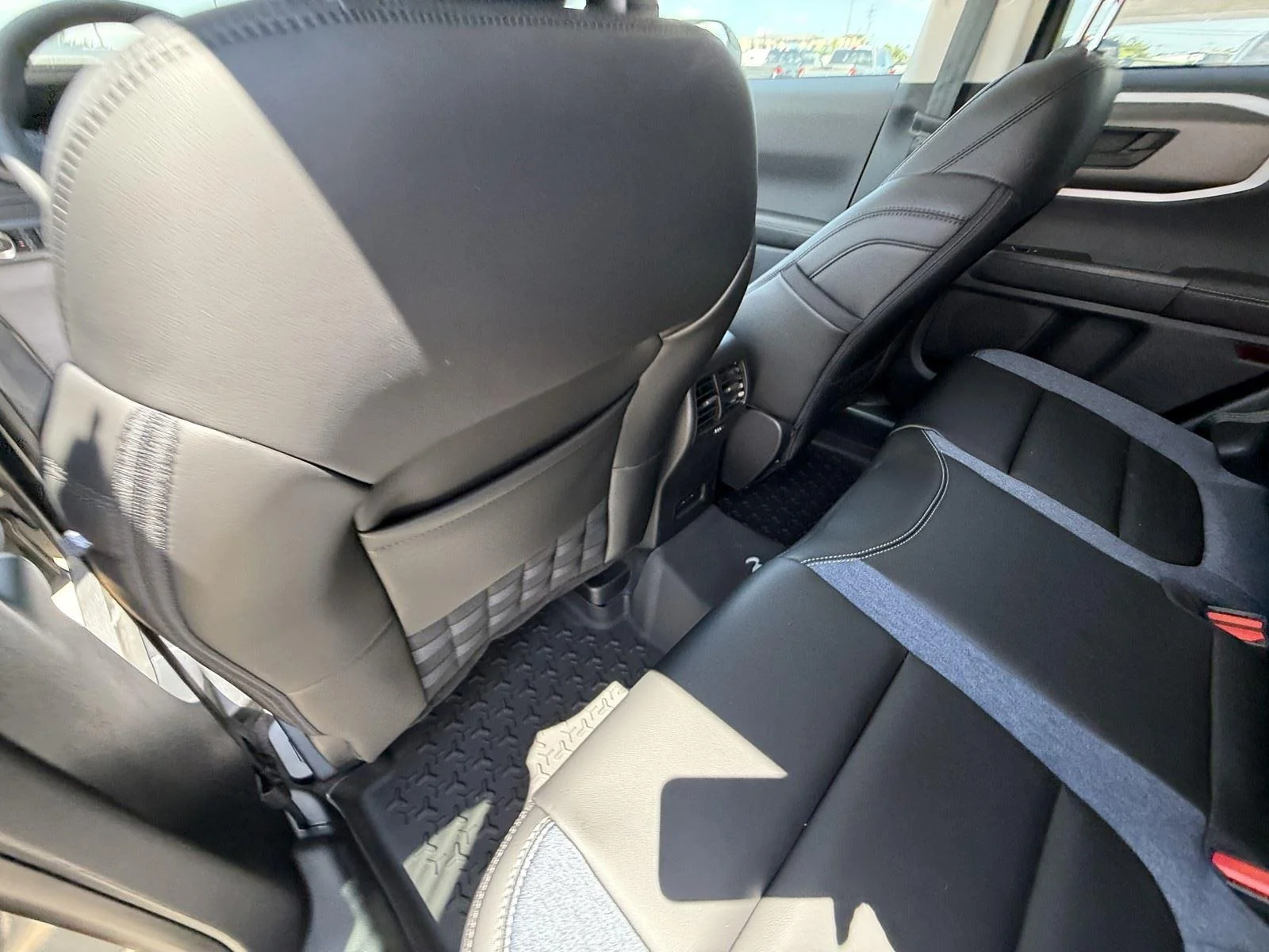 New 2026 Carbonized Gray Metallic Ford Outer Banks® image 23