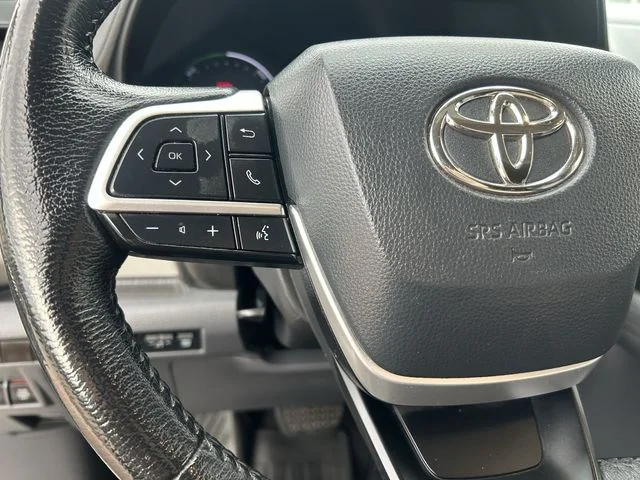 Used 2021 Predawn Gray Mica Toyota XLE image 26