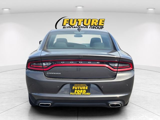 Used 2023 Gray Dodge SXT image 5