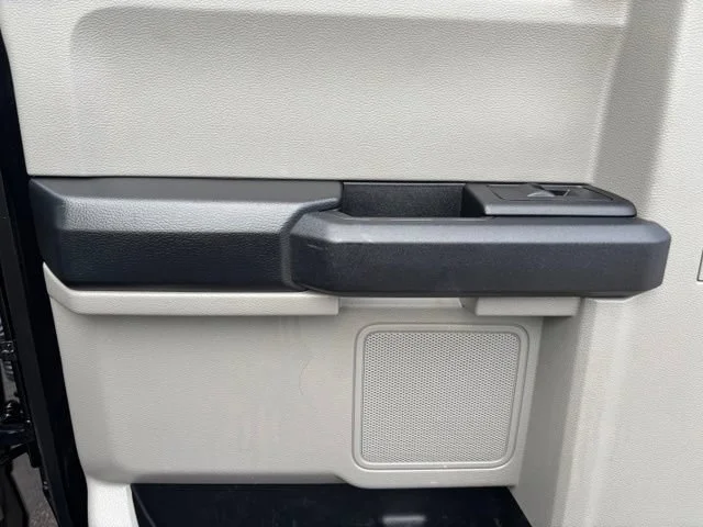 Used 2020 Black Ford XL image 16
