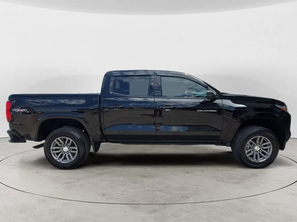 Used 2023 Black Chevrolet LT image 6