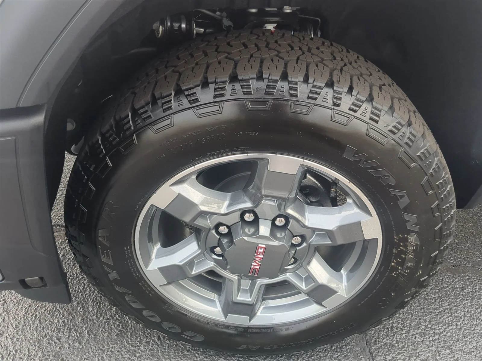 New 2026 Summit White GMC SLT image 57