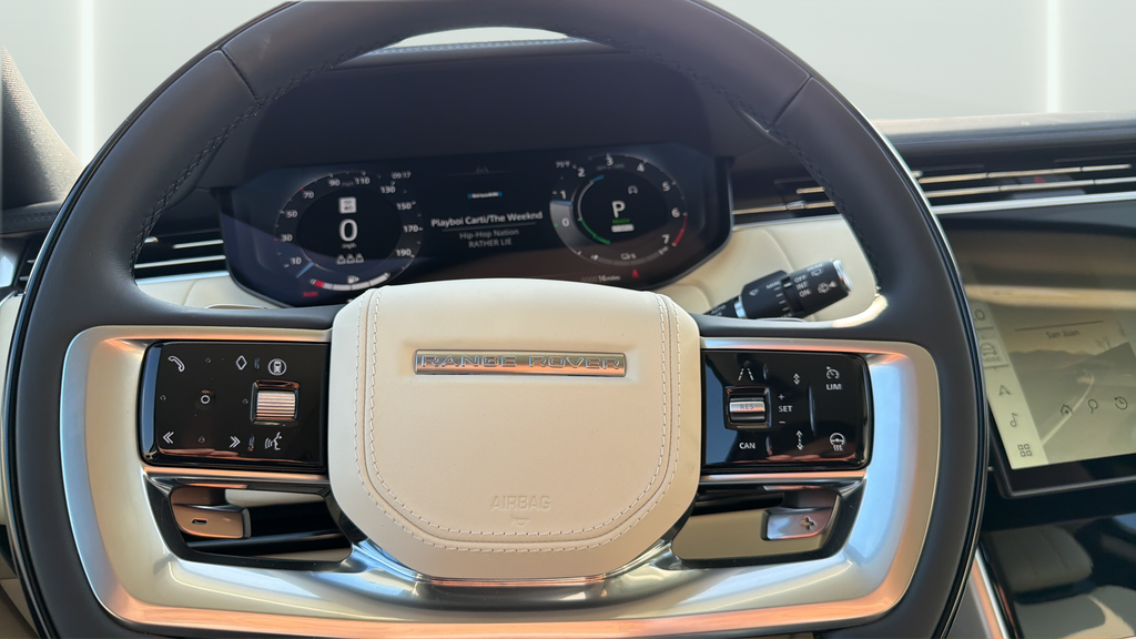 Used 2026 White Land Rover SE image 29