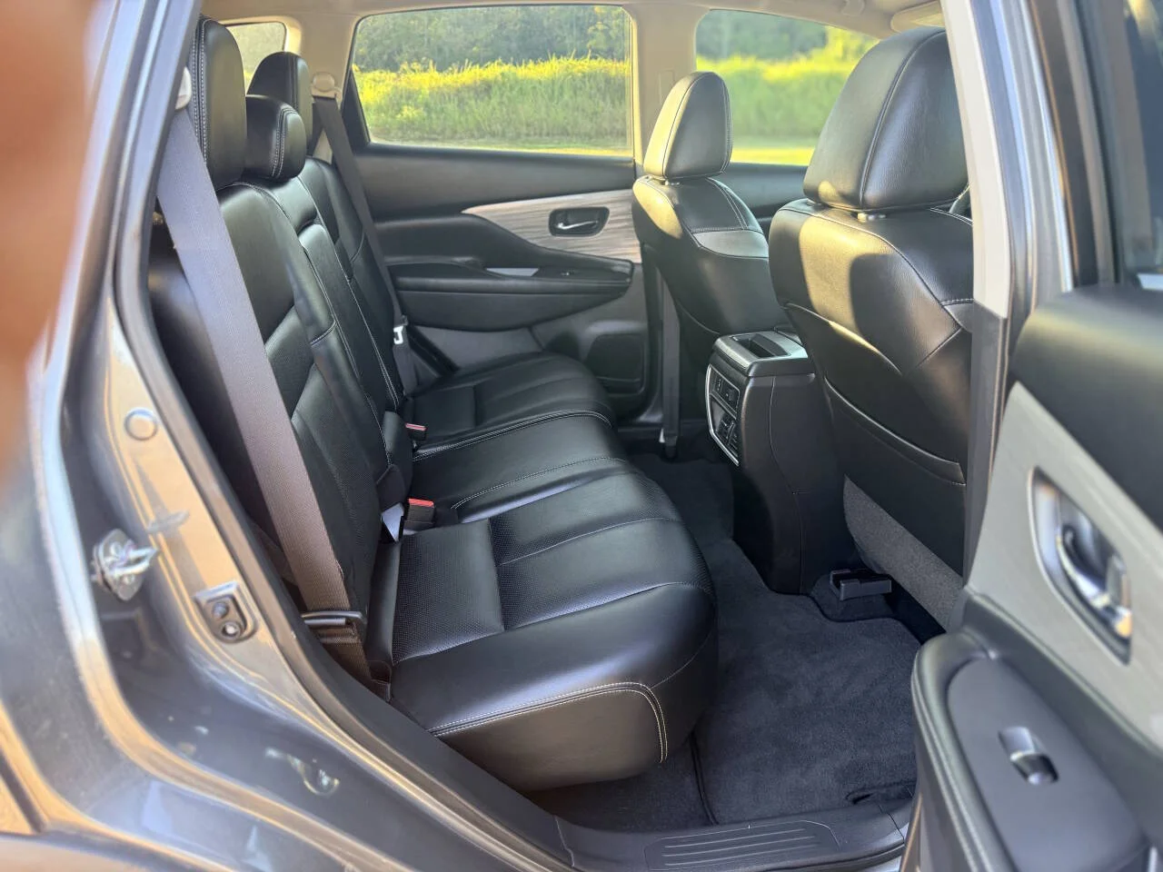 Used 2017 Gray Nissan Platinum 4dr SUV image 15