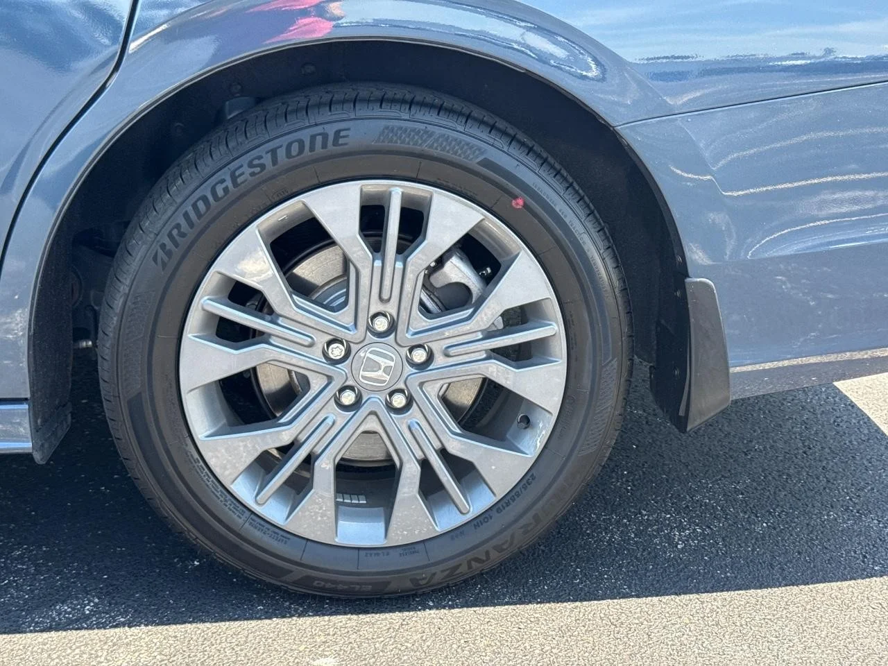 2026 Honda Odyssey Touring - Photo 8