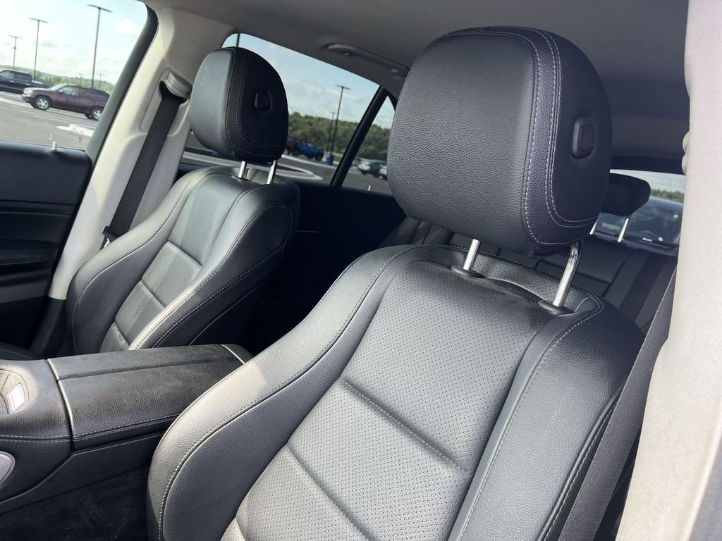 Used 2024 White Mercedes-Benz GLE 350 image 11