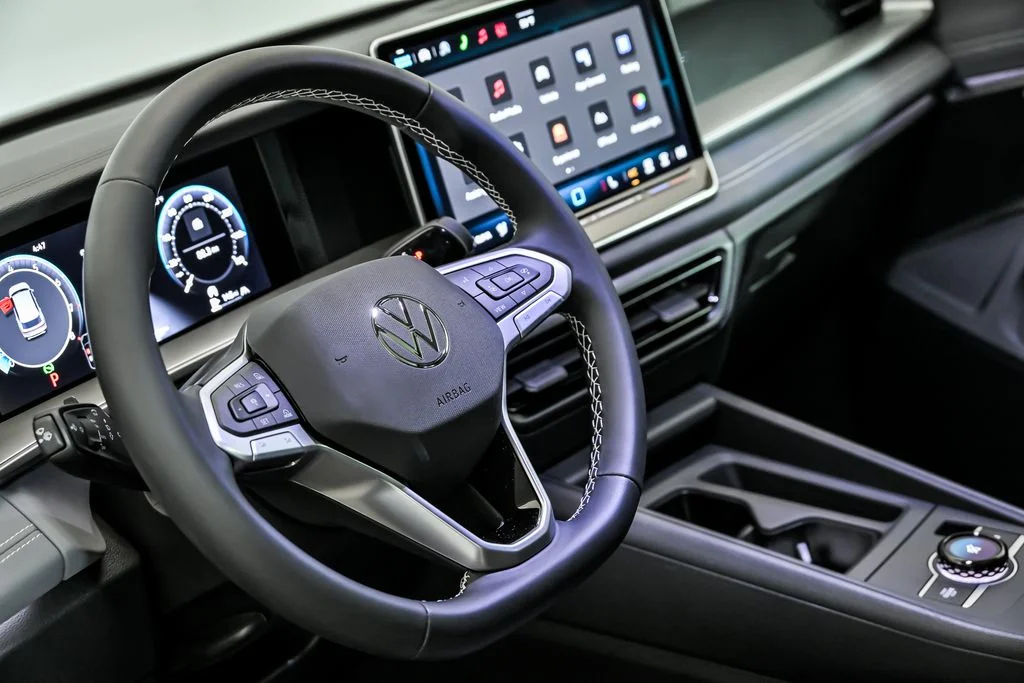 New 2026 Blue Volkswagen 2.0T SE image 10