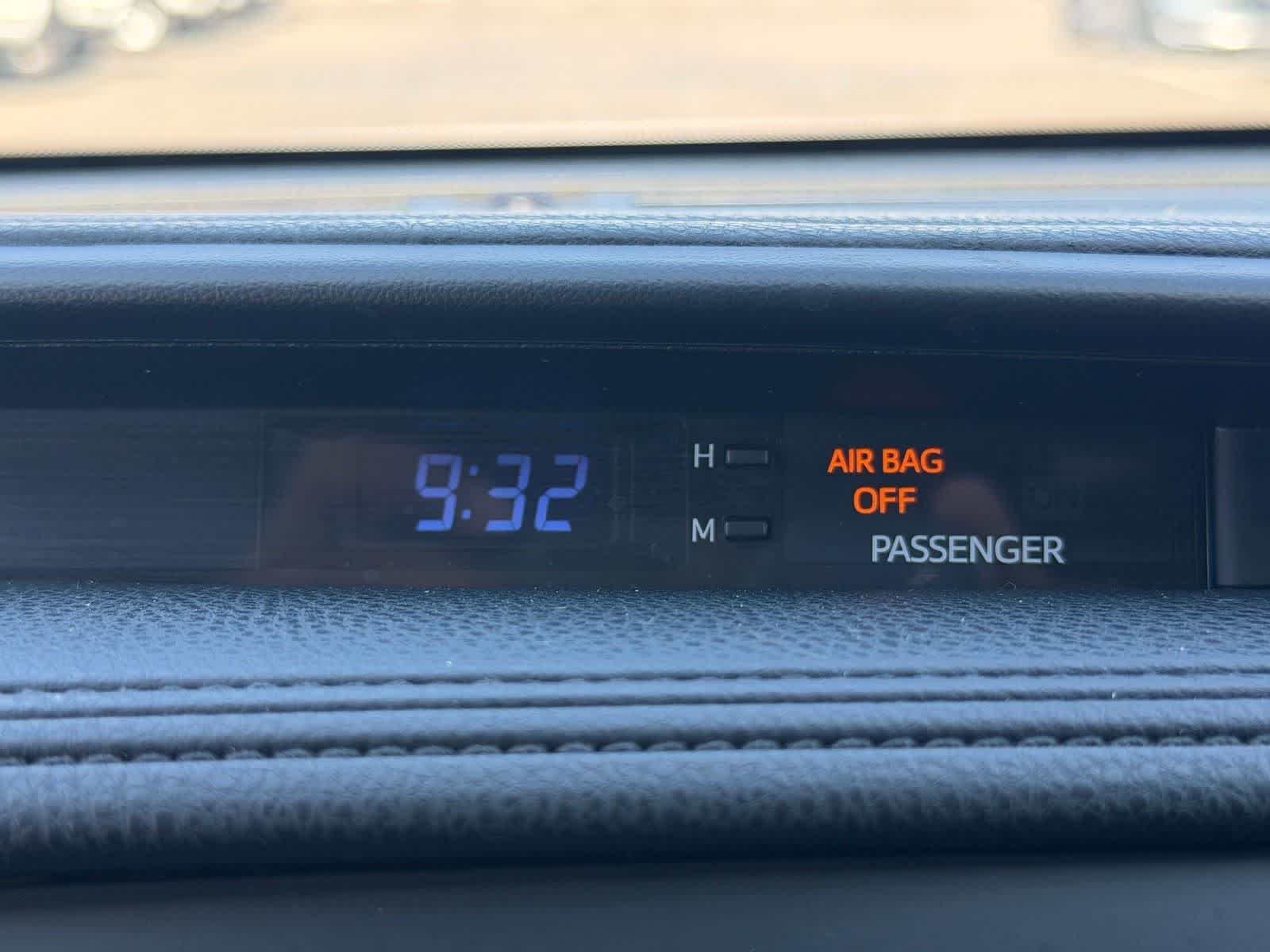Used 2018 Blizzard Pearl Toyota SE image 29
