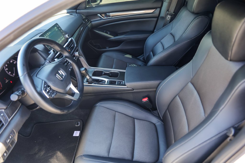 Used 2019 White Honda Sport image 9