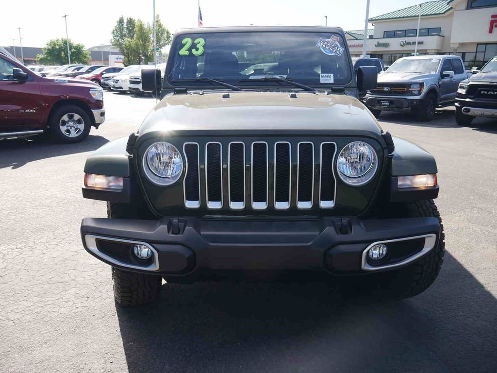 Used 2023 Green Jeep Sahara image 3