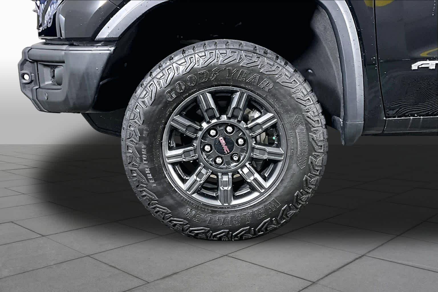 2024 GMC Sierra 1500 AT4X - Photo 10